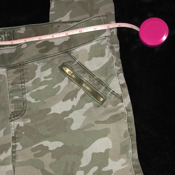 Justice “Camo” Cargo Jeggings - Picture 5 of 6